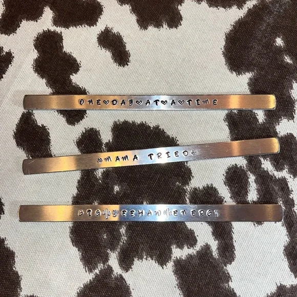 One Day At A Time - Metal Stamp Bracelet - Picture 2 of 2